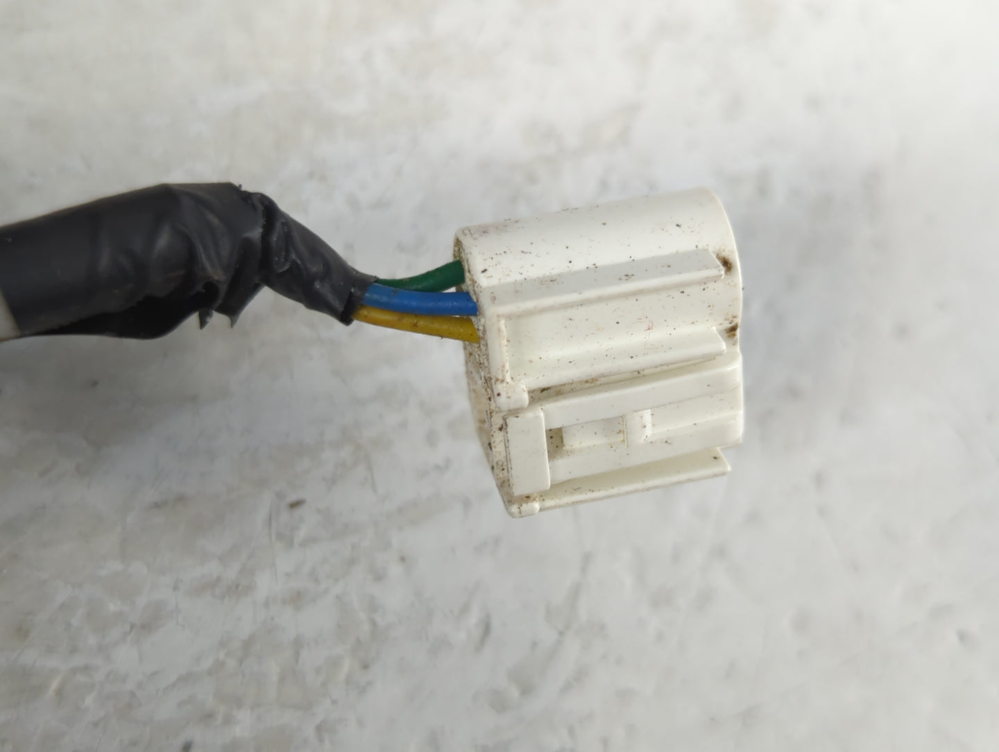 2009-2012 Toyota Rav4 Passenger Side View Mirror - Right Door Mirror OEM Used - Oemusedautoparts1.com