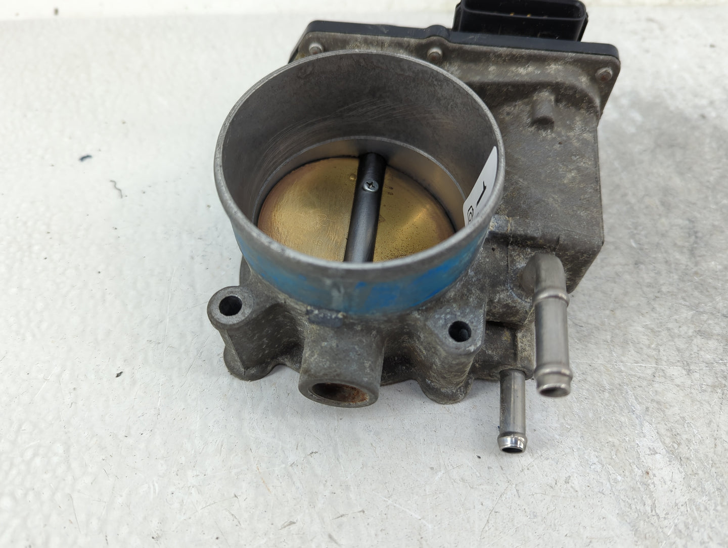2007-2016 Toyota Sienna Throttle Body P/N:22030-0P050 Fits OEM Used Auto Parts - Oemusedautoparts1.com