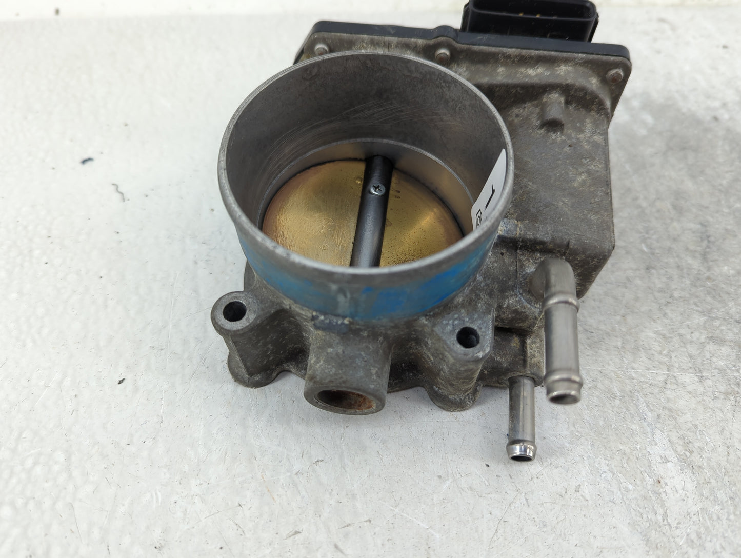 2007-2016 Toyota Sienna Throttle Body P/N:22030-0P050 Fits OEM Used Auto Parts - Oemusedautoparts1.com