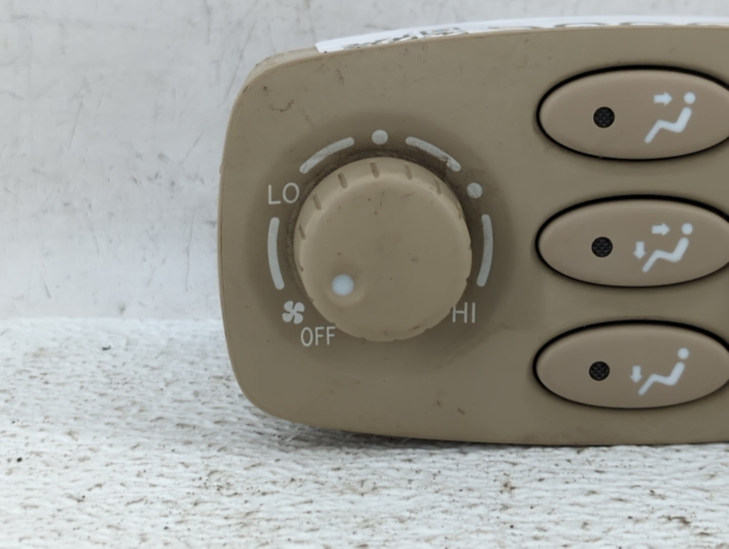 2004-2010 Toyota Sienna Climate Control Module Temperature AC/Heater Replacement P/N:VK9214 84010-08130 Fits OEM Used Auto P