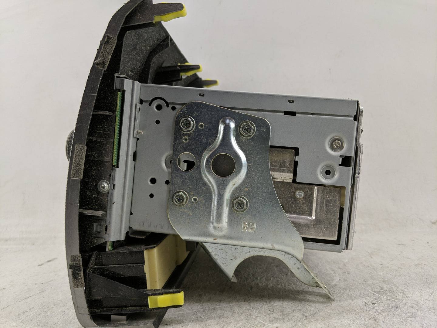 2009 Toyota Tacoma Radio AM FM Cd Player Receiver Replacement Fits OEM Used Auto Parts - Oemusedautoparts1.com