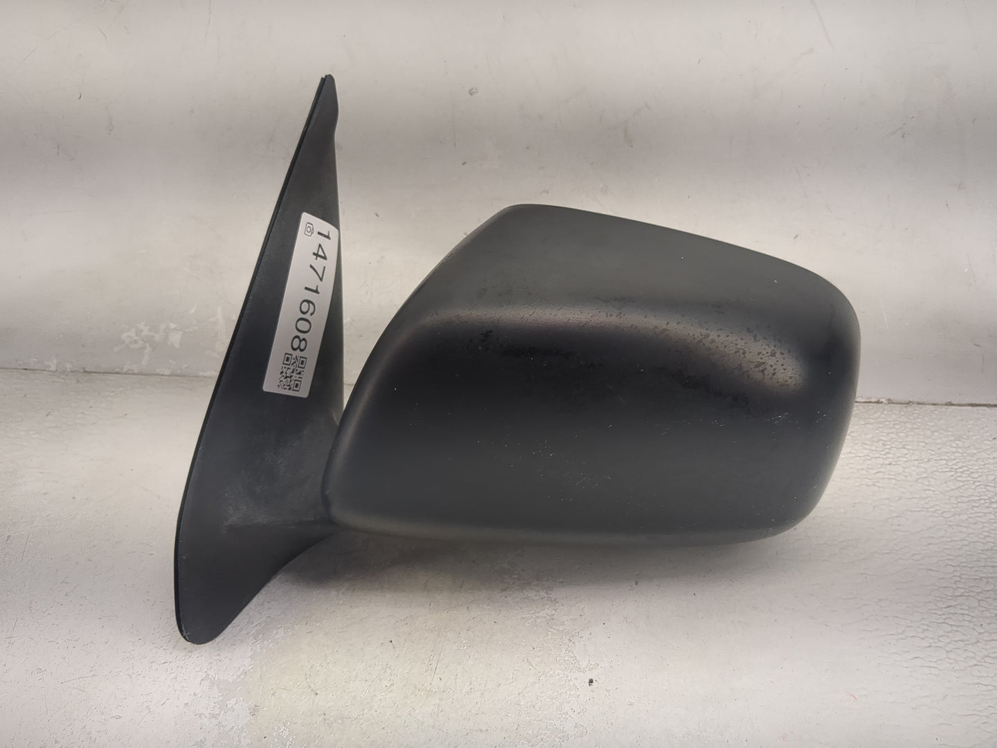 2005-2011 Toyota Tacoma Driver Side View Mirror - Left Door Mirror OEM Used - Oemusedautoparts1.com