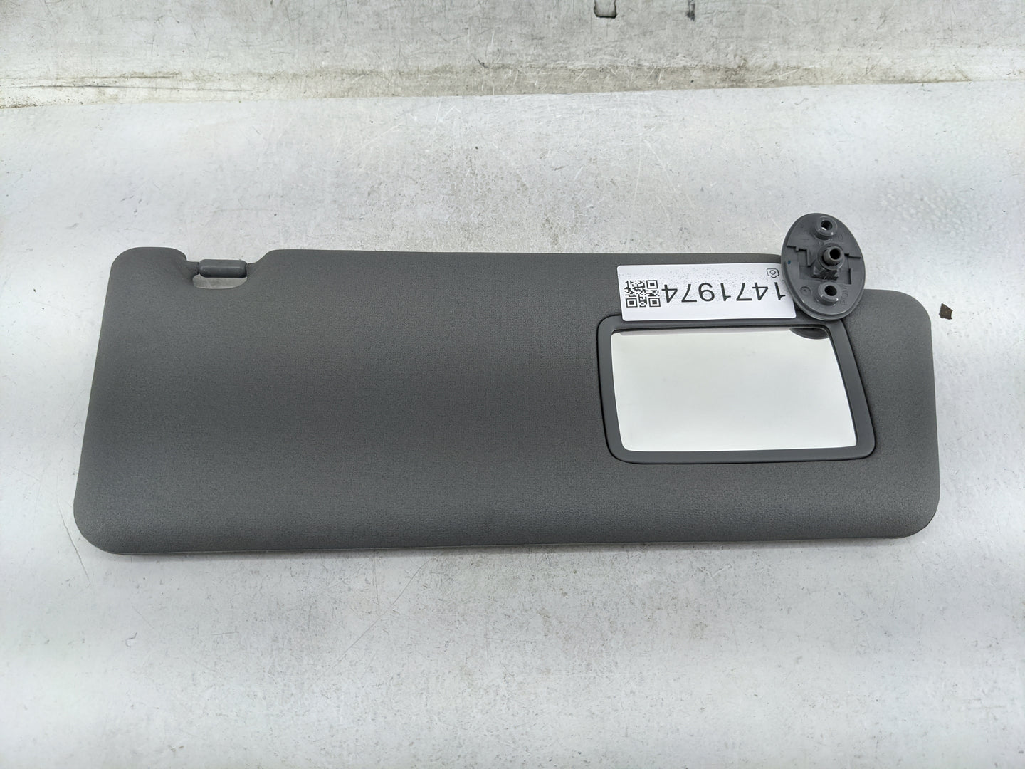 2009-2011 Toyota Tacoma Sun Visor Shade Replacement Passenger Right Mirror Fits Fits 2009 2010 2011 OEM Used Auto Parts - Oe