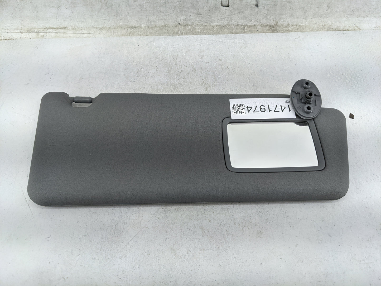 2009-2011 Toyota Tacoma Sun Visor Shade Replacement Passenger Right Mirror Fits Fits 2009 2010 2011 OEM Used Auto Parts - Oe