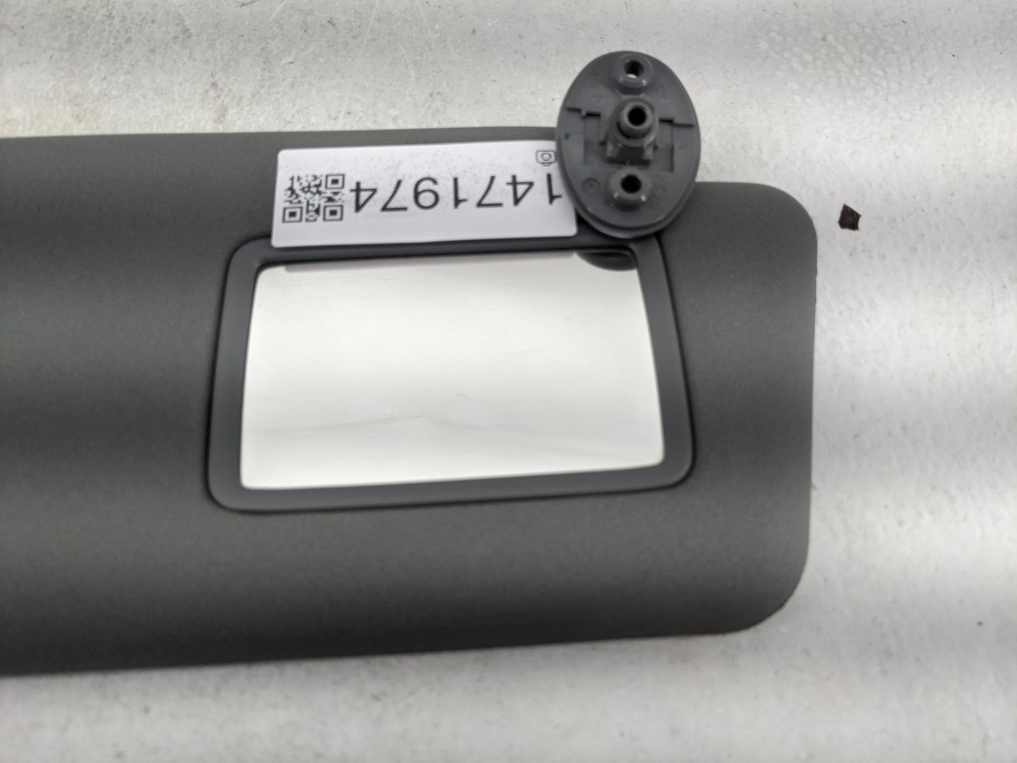 2009-2011 Toyota Tacoma Sun Visor Shade Replacement Passenger Right Mirror Fits Fits 2009 2010 2011 OEM Used Auto Parts - Oe