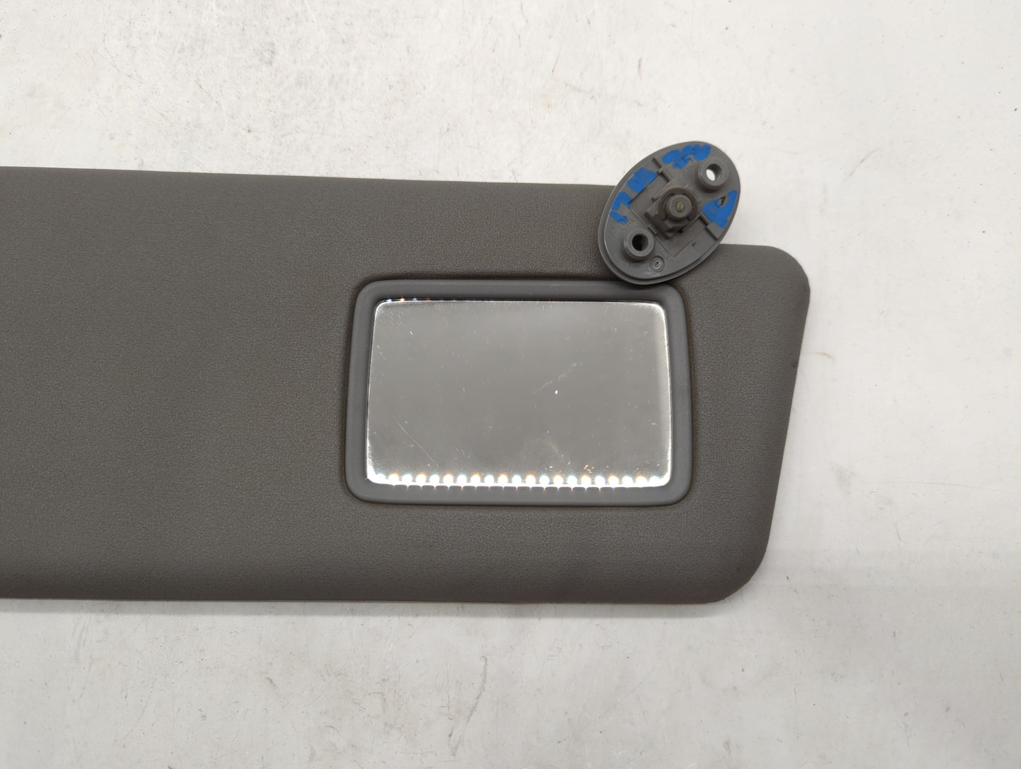 2009-2011 Toyota Tacoma Sun Visor Shade Replacement Passenger Right Mirror Fits Fits 2009 2010 2011 OEM Used Auto Parts - Oe