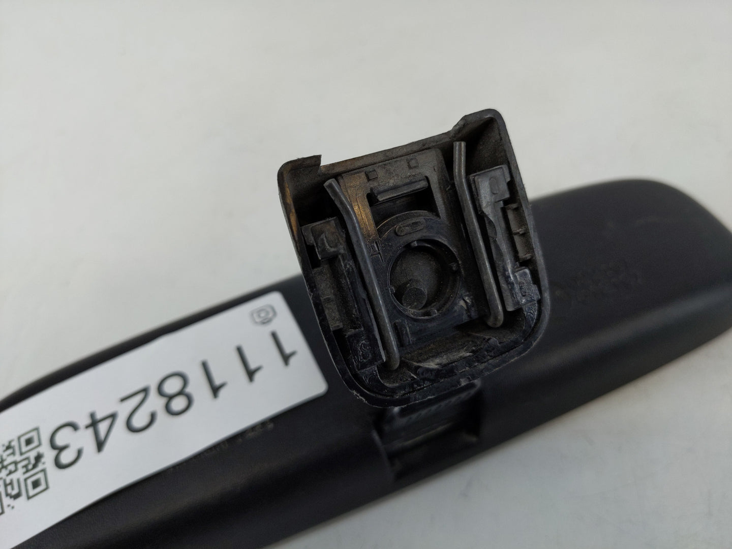 2006-2016 Toyota Yaris Interior Rear View Mirror Replacement OEM P/N:E4022197 Fits OEM Used Auto Parts - Oemusedautoparts1.c