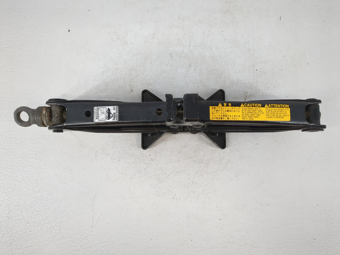 2009 Toyota Yaris Spare Scissor Car Jack - Oemusedautoparts1.com