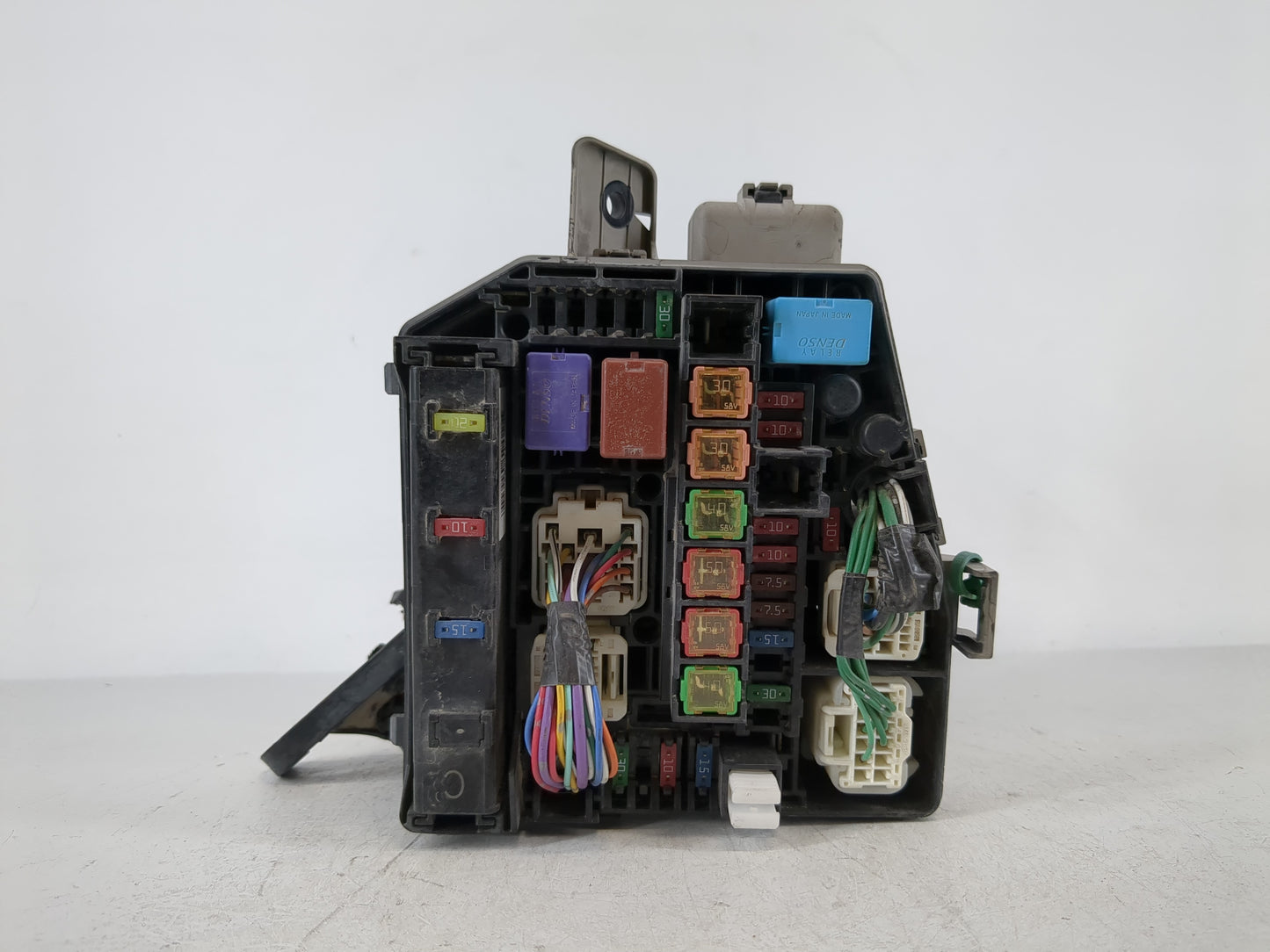 2006-2011 Toyota Yaris Fusebox Fuse Box Panel Relay Module P/N:82641-47020 Fits Fits 2006 2007 2008 2009 2010 2011 OEM Used 