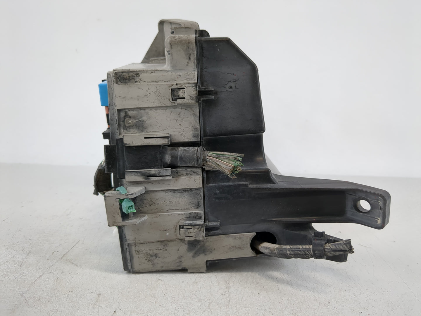 2006-2011 Toyota Yaris Fusebox Fuse Box Panel Relay Module P/N:82641-47020 Fits Fits 2006 2007 2008 2009 2010 2011 OEM Used 