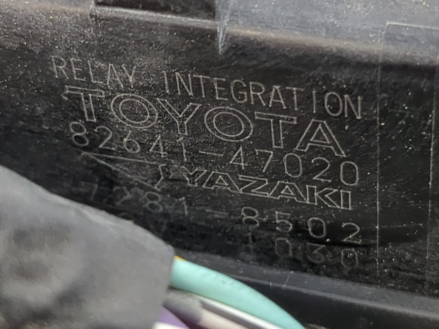 2006-2011 Toyota Yaris Fusebox Fuse Box Panel Relay Module P/N:82641-47020 Fits Fits 2006 2007 2008 2009 2010 2011 OEM Used 