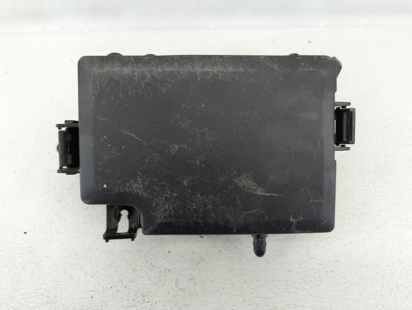 2006-2011 Toyota Yaris Fusebox Fuse Box Panel Relay Module P/N:82662-52301 Fits Fits 2006 2007 2008 2009 2010 2011 OEM Used 