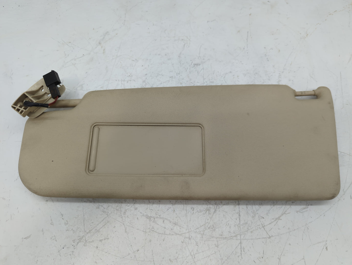 2009-2017 Volkswagen Cc Sun Visor Shade Replacement Driver Left Mirror Fits OEM Used Auto Parts - Oemusedautoparts1.com
