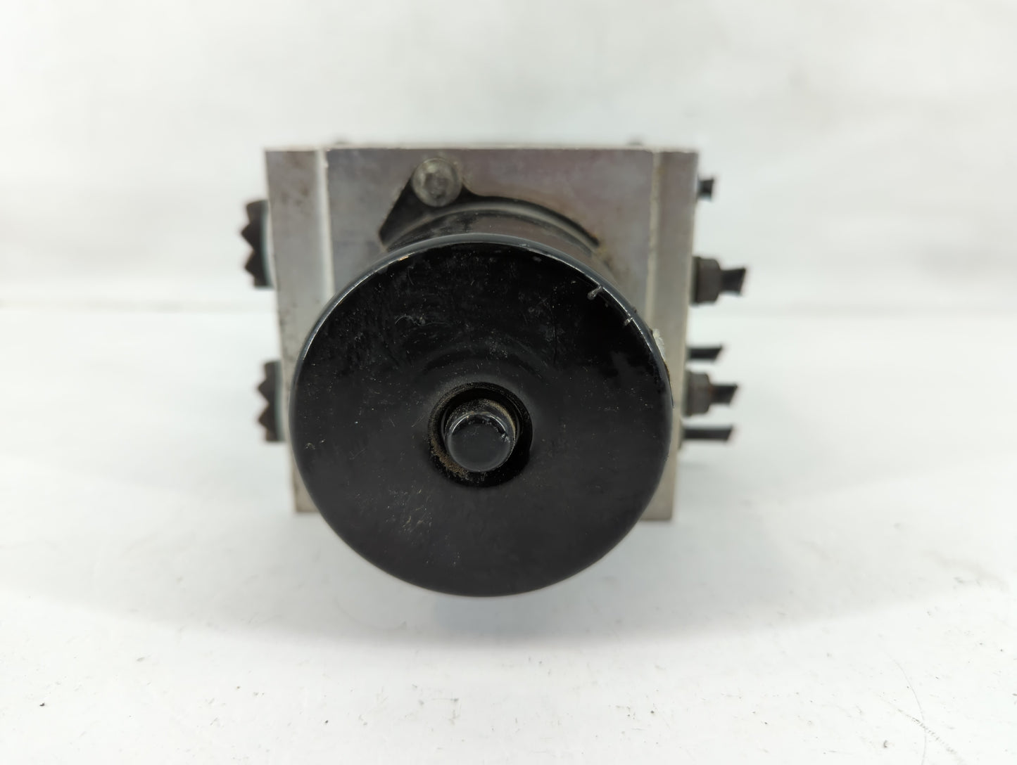 2009 Volkswagen Cc ABS Pump Control Module Replacement Fits OEM Used Auto Parts - Oemusedautoparts1.com