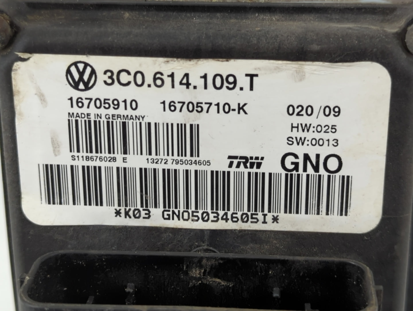 2009 Volkswagen Cc ABS Pump Control Module Replacement Fits OEM Used Auto Parts - Oemusedautoparts1.com