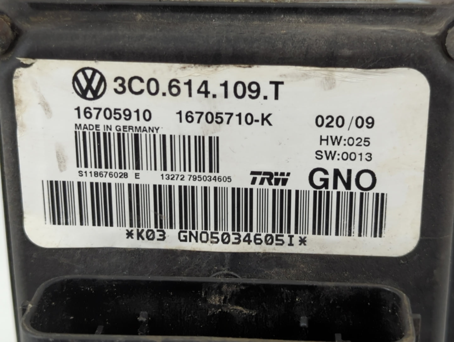 2009 Volkswagen Cc ABS Pump Control Module Replacement Fits OEM Used Auto Parts - Oemusedautoparts1.com