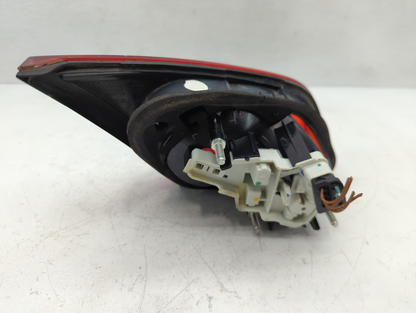 2009-2012 Volkswagen Cc Tail Light Assembly Passenger Right OEM P/N:158 3C8945094E Fits Fits 2009 2010 2011 2012 OEM Used Au
