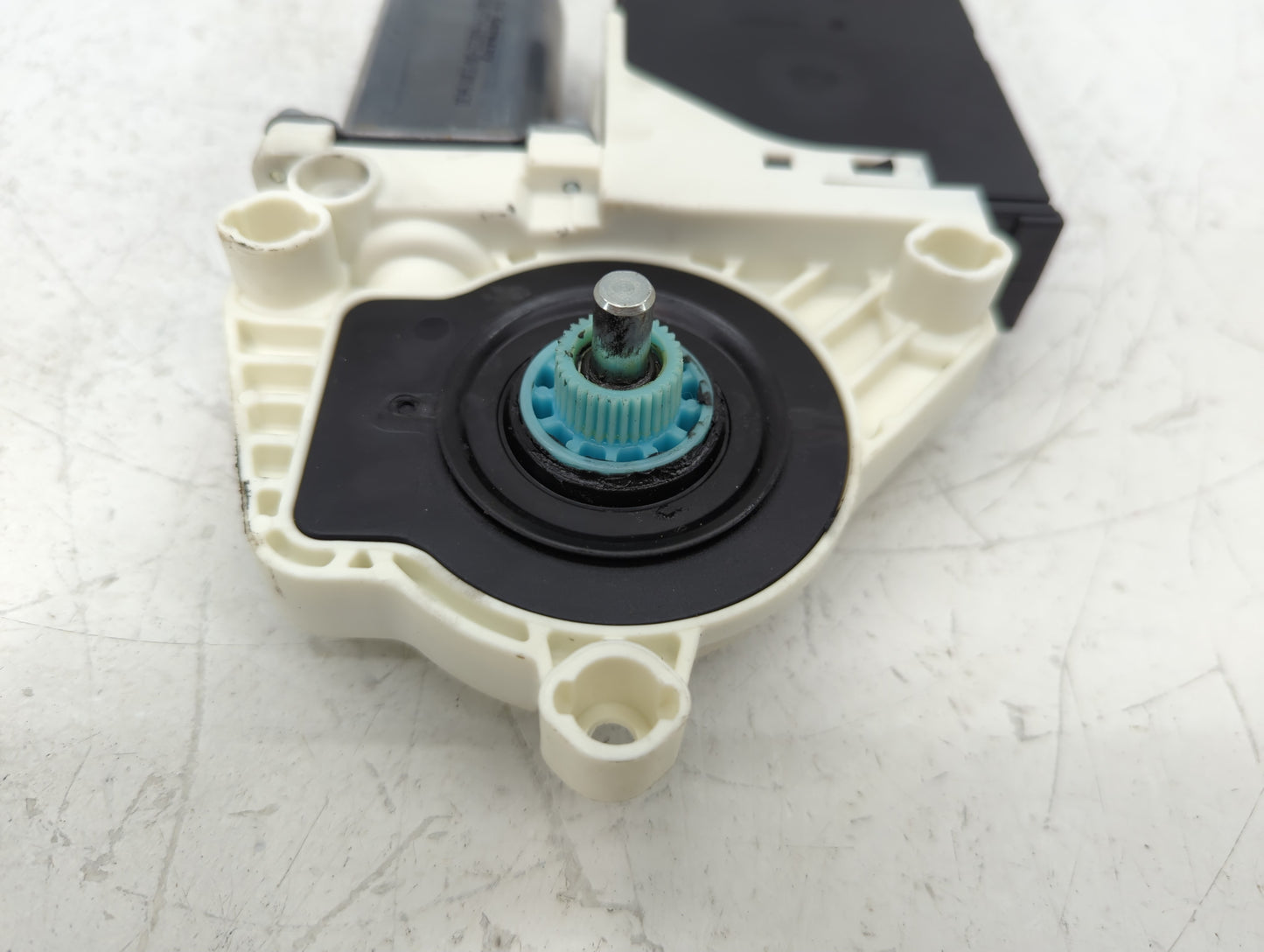 2009 Volkswagen Cc Passenger Front Right Power Window Motor - Oemusedautoparts1.com