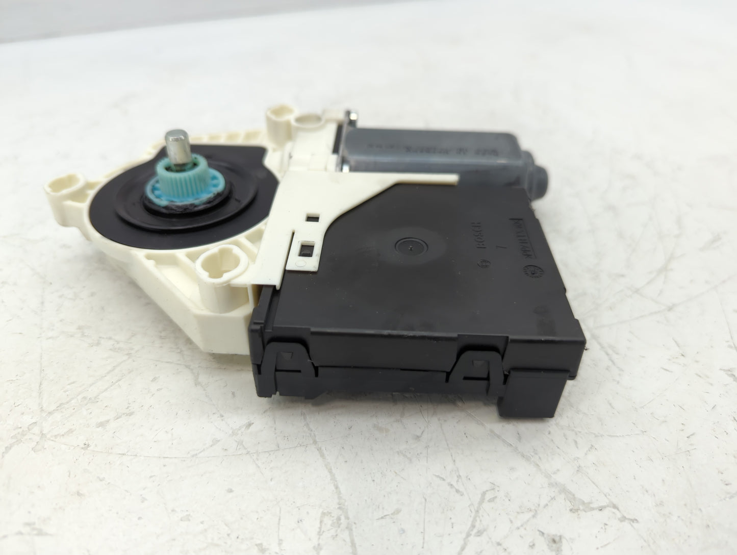 2009 Volkswagen Cc Passenger Front Right Power Window Motor - Oemusedautoparts1.com