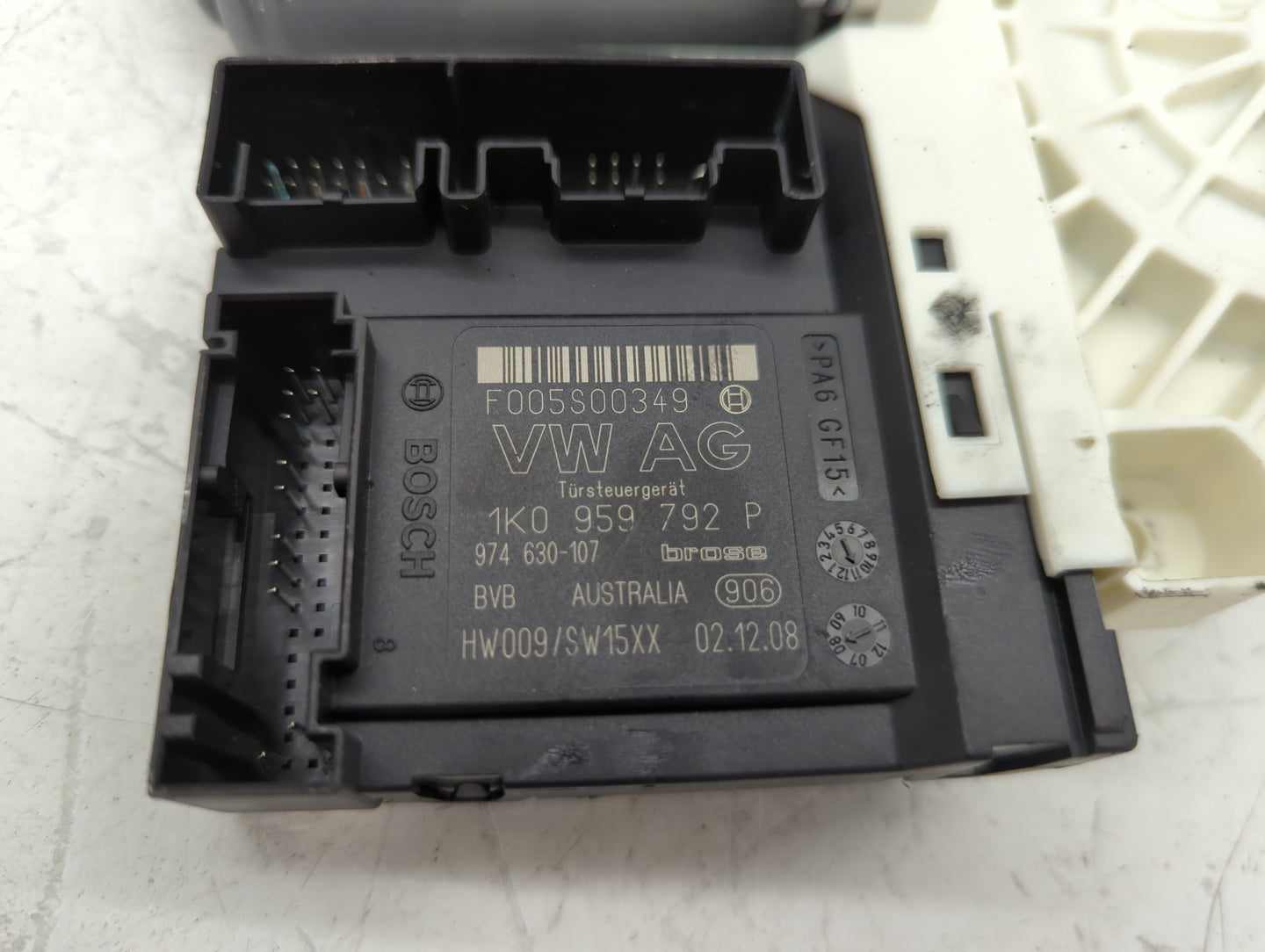 2009 Volkswagen Cc Passenger Front Right Power Window Motor - Oemusedautoparts1.com