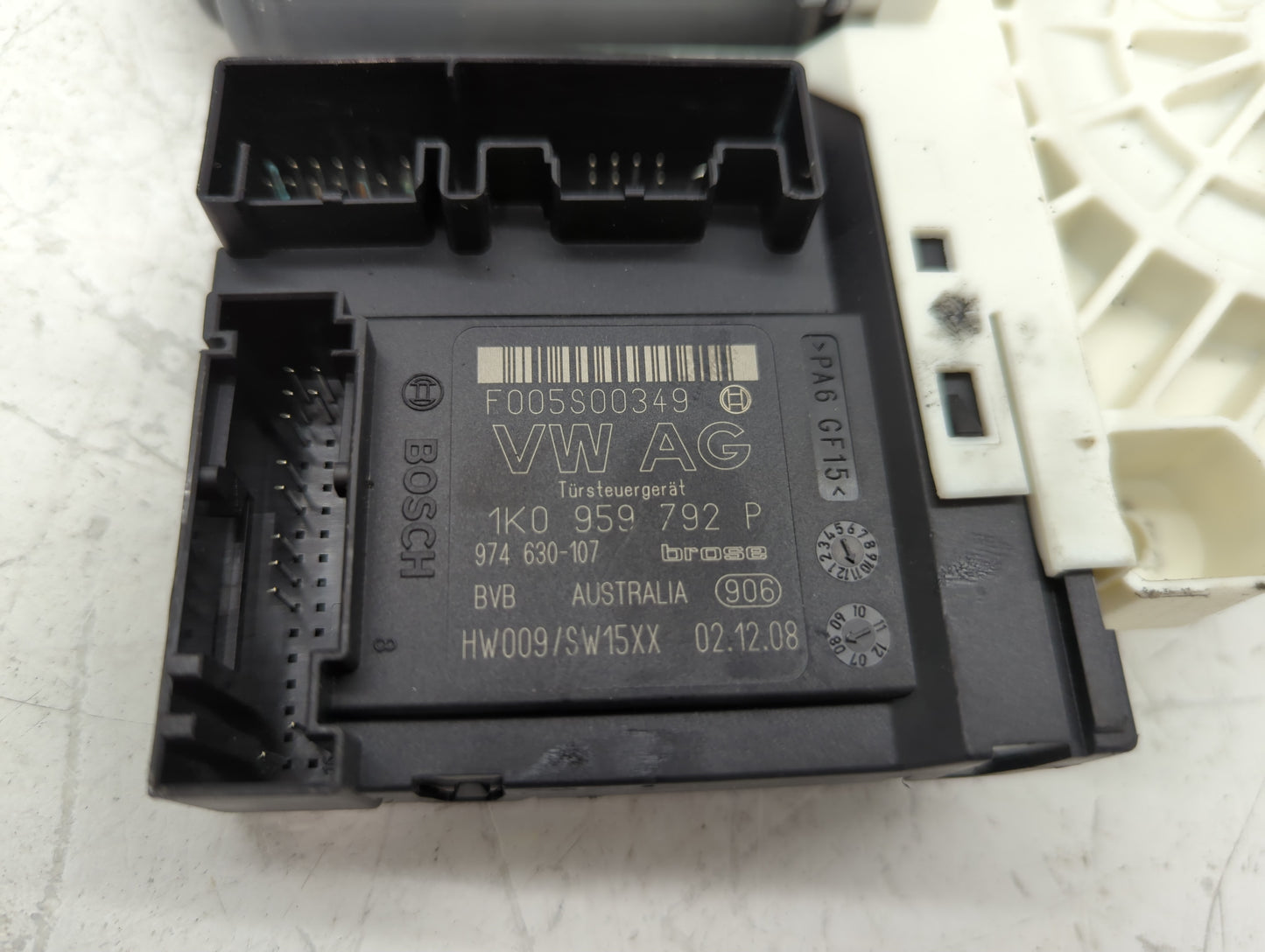 2009 Volkswagen Cc Passenger Front Right Power Window Motor - Oemusedautoparts1.com