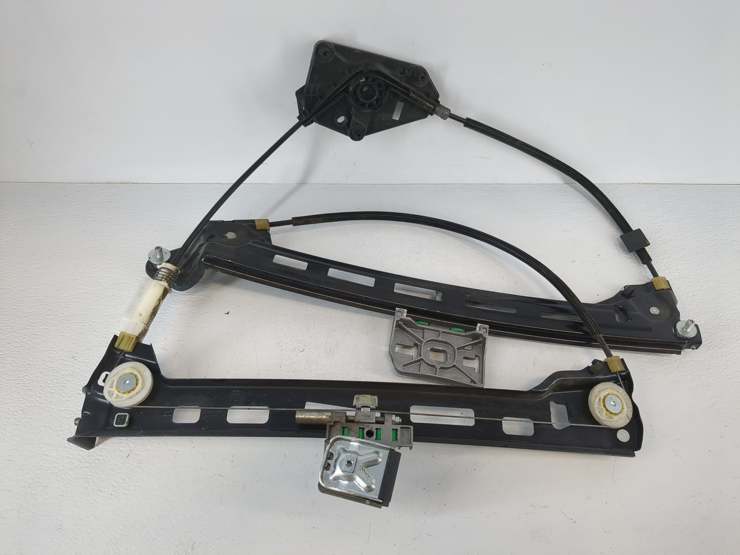 2009-2017 Volkswagen Cc Used Window Regulator Passenger Front - Oemusedautoparts1.com