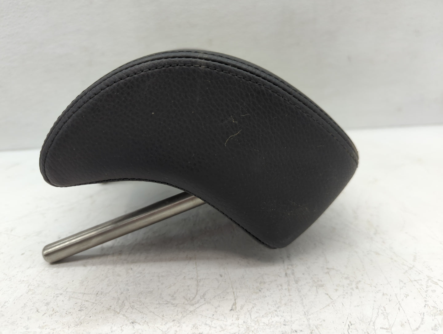2009-2016 Volkswagen Cc Headrest Head Rest Front Driver Passenger Seat Fits Fits 2009 2010 2011 2012 2013 2014 2015 2016 OEM