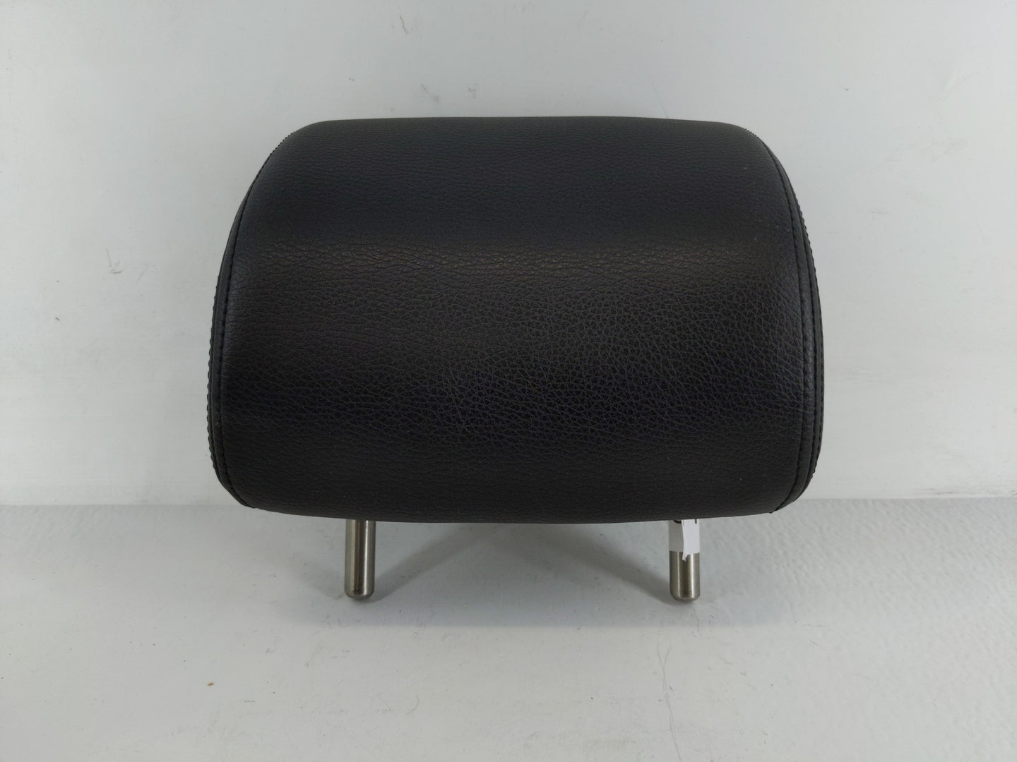 2009-2016 Volkswagen Cc Headrest Head Rest Front Driver Passenger Seat Fits Fits 2009 2010 2011 2012 2013 2014 2015 2016 OEM