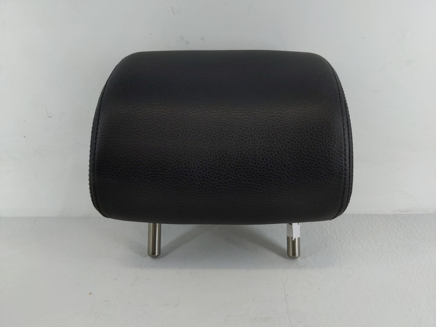 2009-2016 Volkswagen Cc Headrest Head Rest Front Driver Passenger Seat Fits Fits 2009 2010 2011 2012 2013 2014 2015 2016 OEM