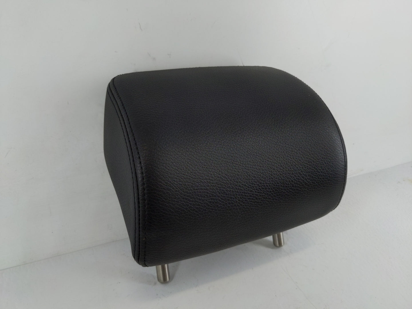 2009-2016 Volkswagen Cc Headrest Head Rest Front Driver Passenger Seat Fits Fits 2009 2010 2011 2012 2013 2014 2015 2016 OEM