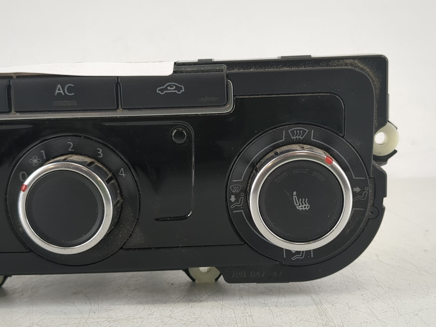 2009-2010 Volkswagen Cc Climate Control Module Temperature AC/Heater Replacement P/N:5HB 009 751-17 Fits Fits 2009 2010 OEM 