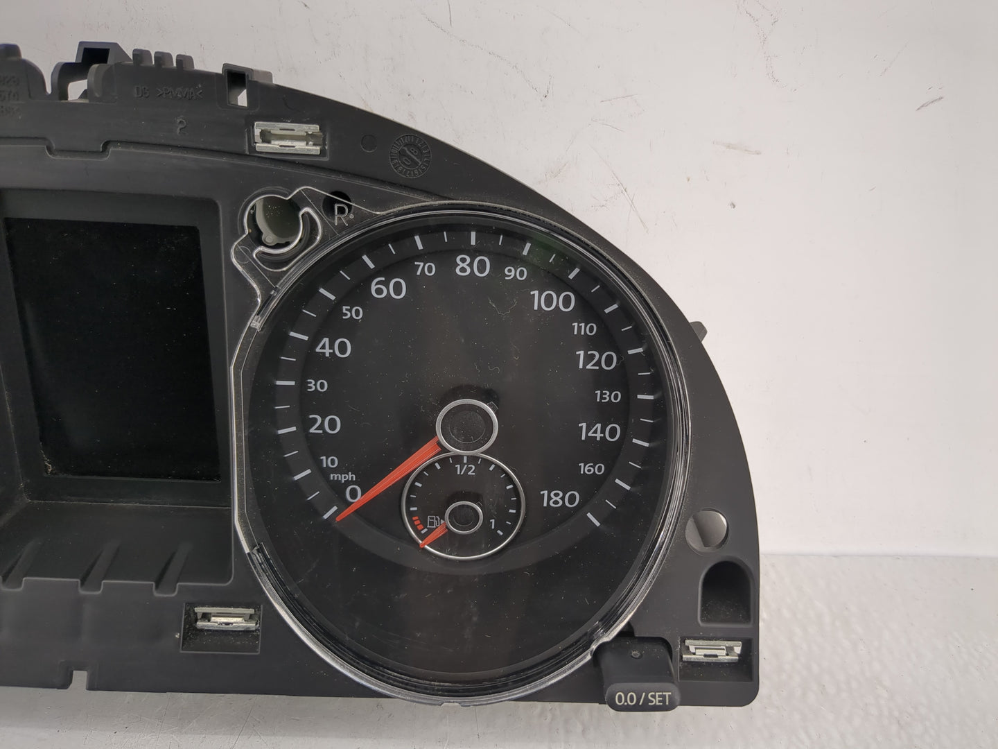 2009-2010 Volkswagen Cc Instrument Cluster Speedometer Gauges P/N:3C8920 970F Fits Fits 2009 2010 OEM Used Auto Parts - Oemu