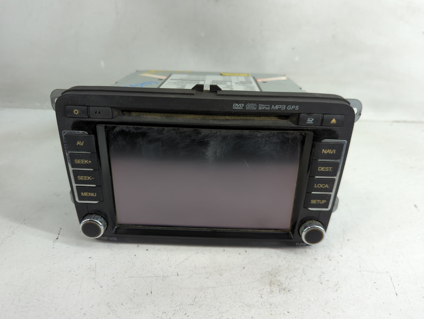 2009-2013 Volkswagen Cc Radio AM FM Cd Player Receiver Replacement P/N:E7507BNAVI-0 Fits OEM Used Auto Parts - Oemusedautopa