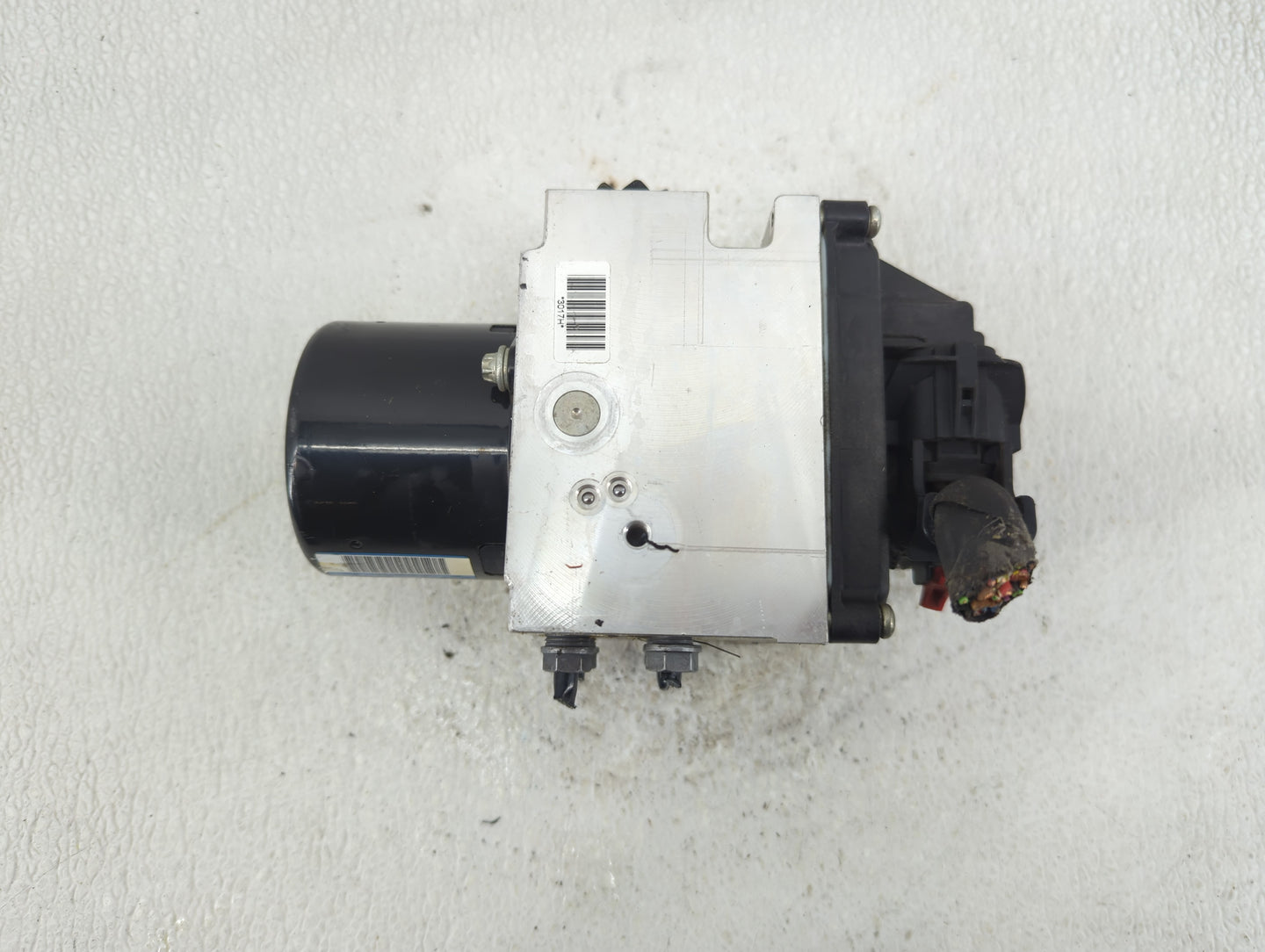 2009-2010 Volkswagen Cc ABS Pump Control Module Replacement P/N:69100067 Fits Fits 2009 2010 OEM Used Auto Parts - Oemusedau