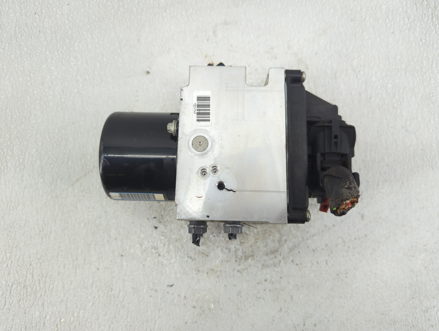 2009-2010 Volkswagen Cc ABS Pump Control Module Replacement P/N:69100067 Fits Fits 2009 2010 OEM Used Auto Parts - Oemusedau