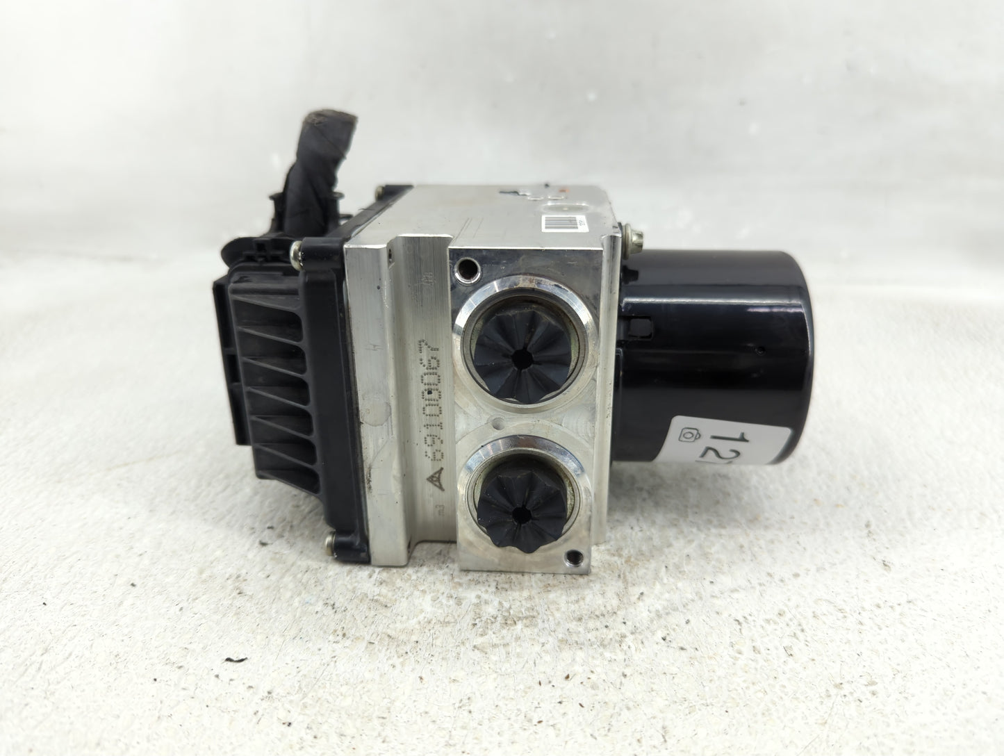 2009-2010 Volkswagen Cc ABS Pump Control Module Replacement P/N:69100067 Fits Fits 2009 2010 OEM Used Auto Parts - Oemusedau