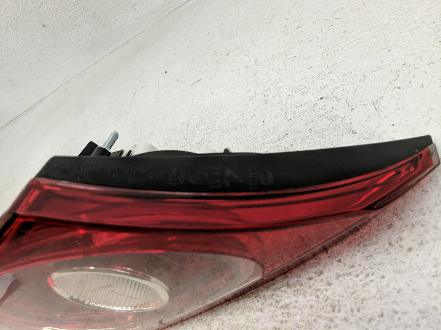 2009-2012 Volkswagen Cc Tail Light Assembly Driver Left OEM P/N:3C8945093E Fits Fits 2009 2010 2011 2012 OEM Used Auto Parts
