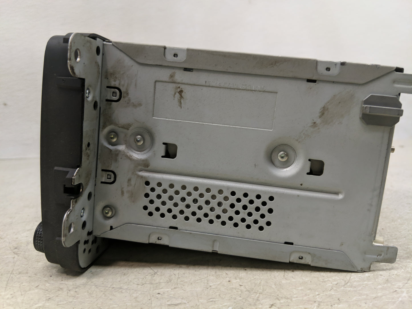 2009-2013 Volkswagen Cc Radio AM FM Cd Player Receiver Replacement P/N:1K0 035 188 H E7507BNAVI-0 Fits OEM Used Auto Parts -