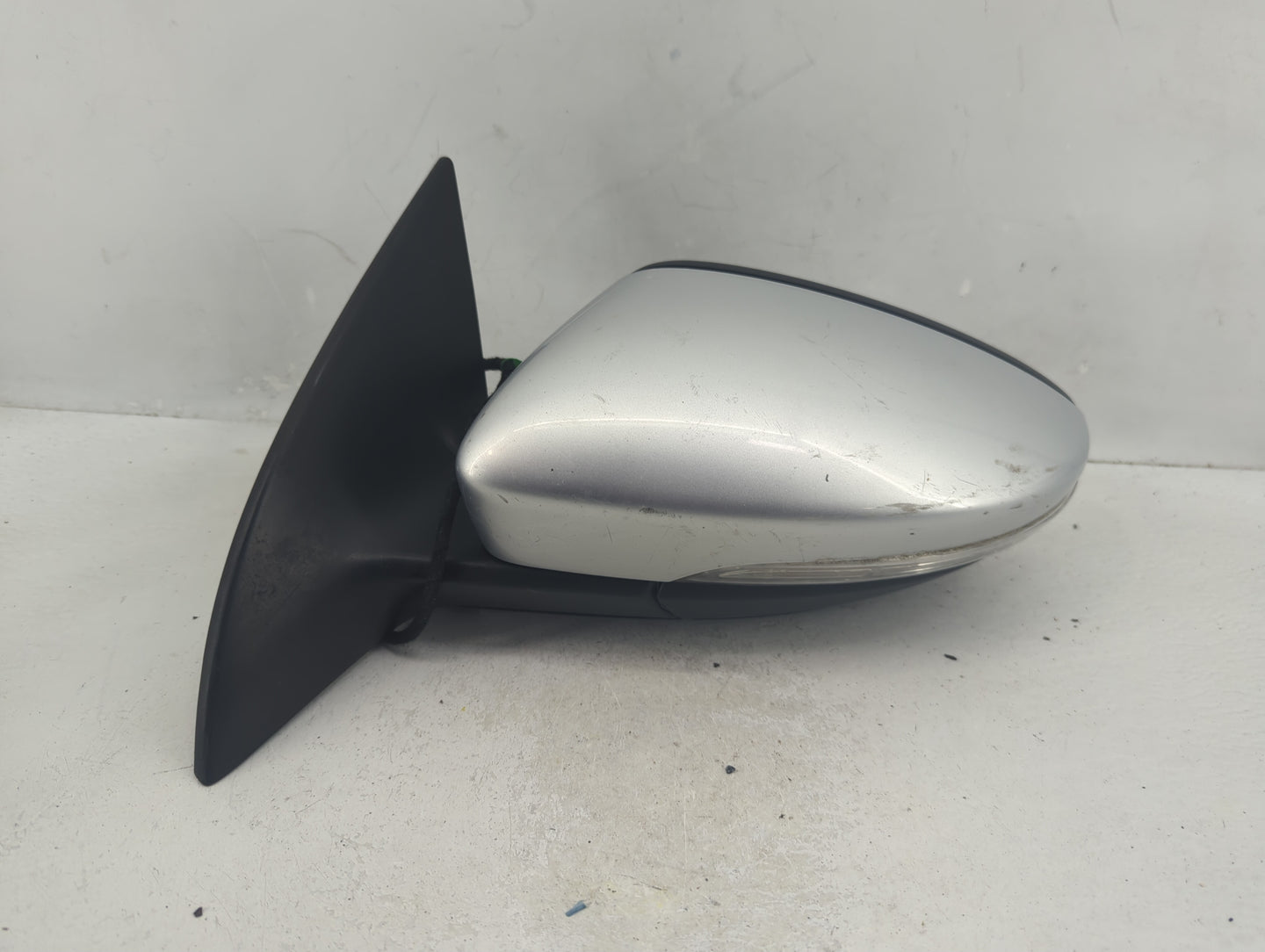 2009-2012 Volkswagen Cc Driver Side View Mirror - Left Door Mirror OEM Used - Oemusedautoparts1.com