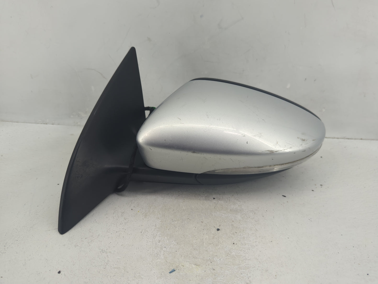 2009-2012 Volkswagen Cc Driver Side View Mirror - Left Door Mirror OEM Used - Oemusedautoparts1.com