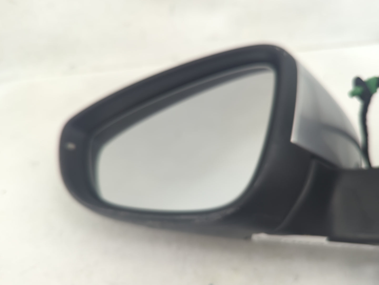 2009-2012 Volkswagen Cc Driver Side View Mirror - Left Door Mirror OEM Used - Oemusedautoparts1.com