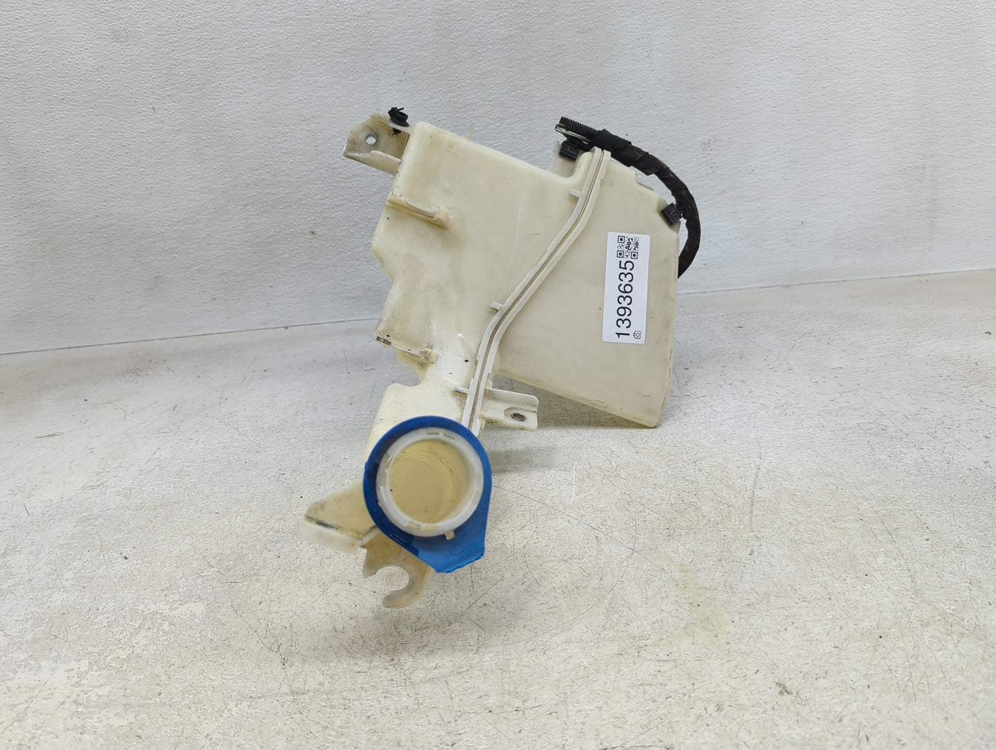 2009-2012 Volkswagen Cc Windshield Washer Fluid Reservoir Bottle Oem - Oemusedautoparts1.com