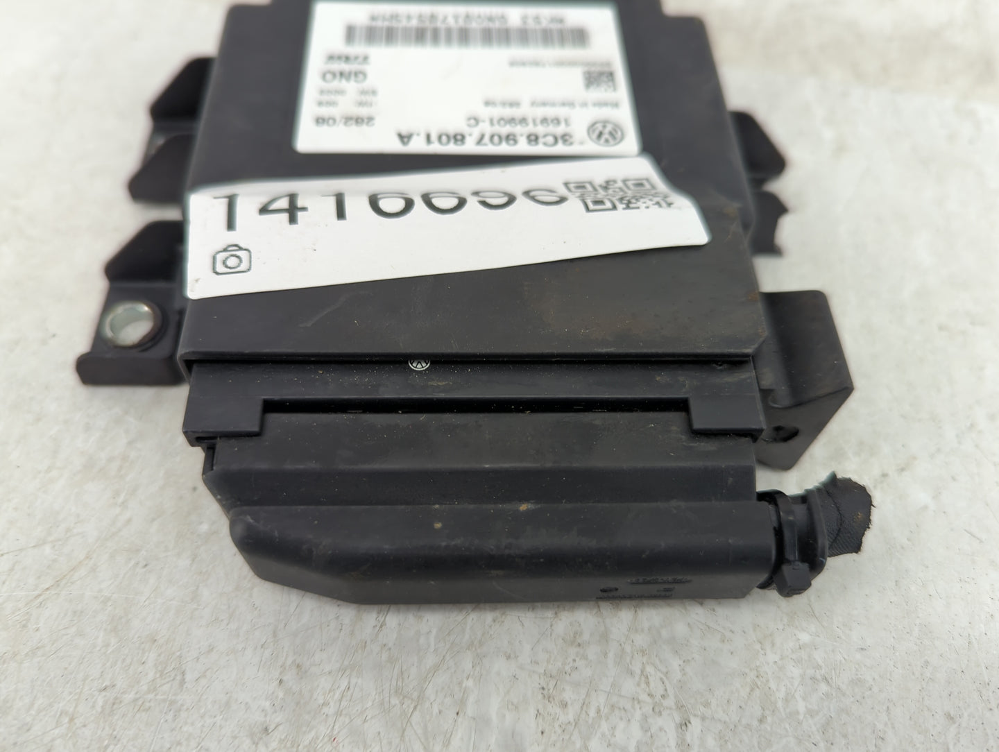 2009 Volkswagen Cc PCM Engine Control Computer ECU ECM PCU OEM P/N:3C8 907 801 A Fits OEM Used Auto Parts - Oemusedautoparts