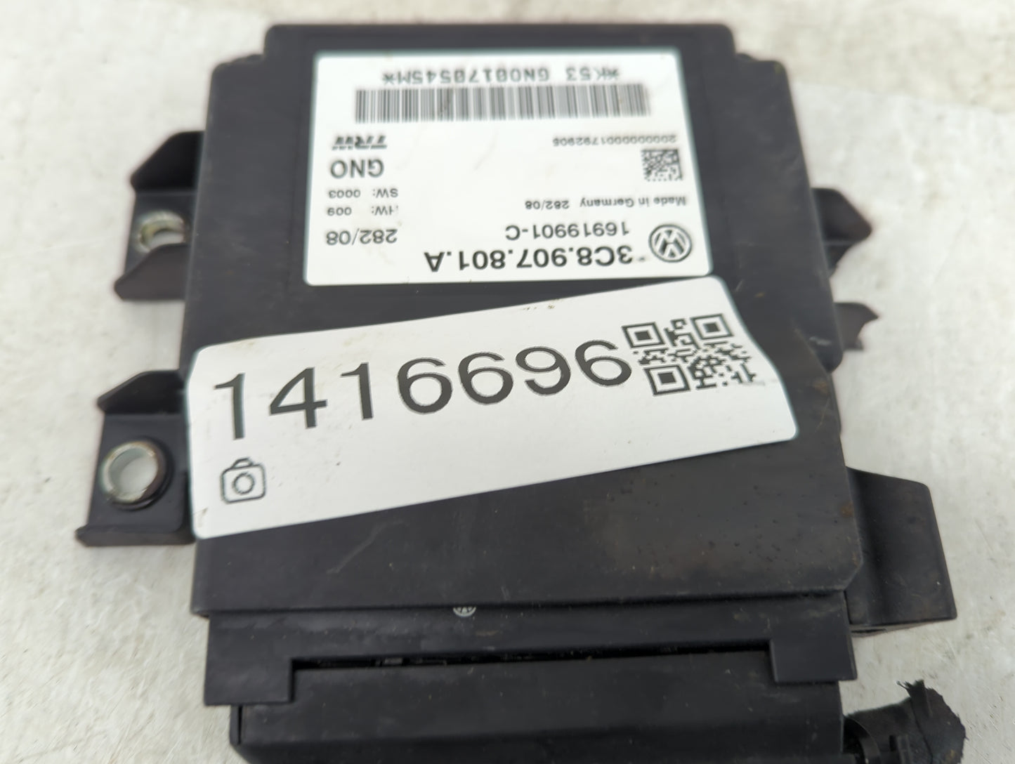 2009 Volkswagen Cc PCM Engine Control Computer ECU ECM PCU OEM P/N:3C8 907 801 A Fits OEM Used Auto Parts - Oemusedautoparts