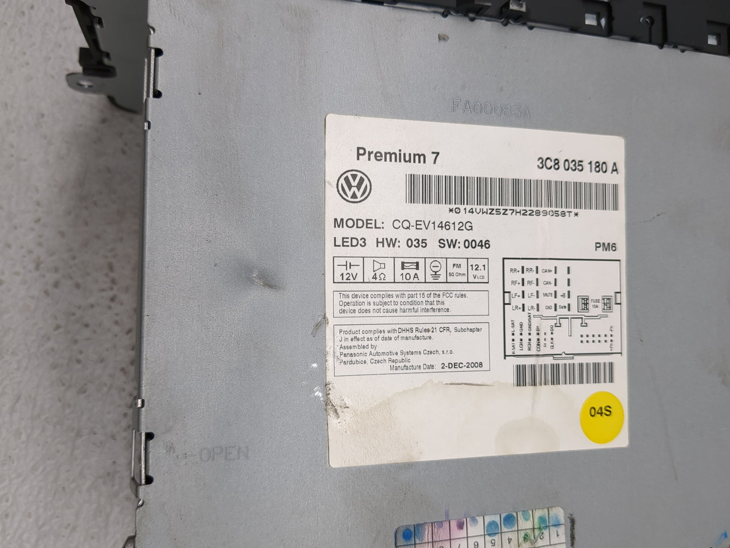 2009-2013 Volkswagen Cc Radio AM FM Cd Player Receiver Replacement P/N:3c8035180A Fits OEM Used Auto Parts - Oemusedautopart