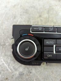 2011-2012 Volkswagen Cc Climate Control Module Temperature AC/Heater Replacement P/N:5K0907044CF 5HB009748-41 Fits OEM Used 