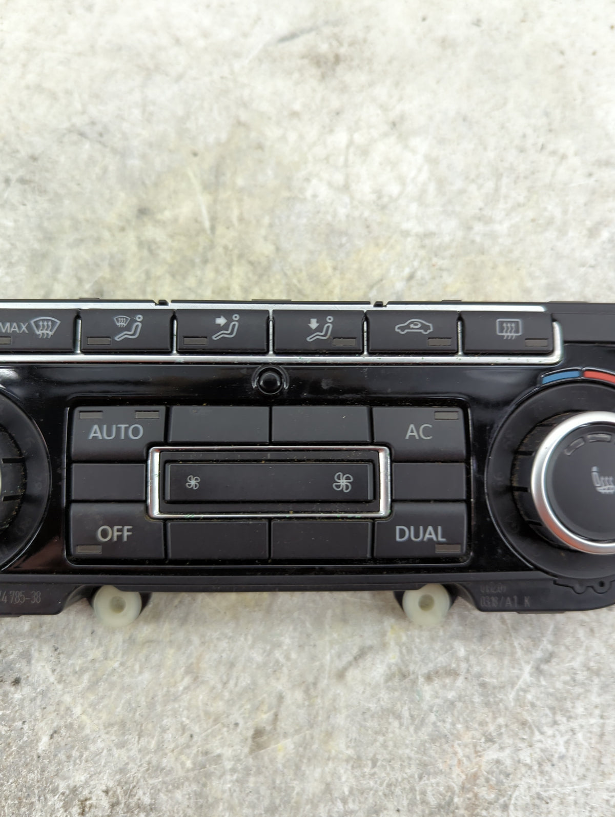 2011-2012 Volkswagen Cc Climate Control Module Temperature AC/Heater Replacement P/N:5K0907044CF 5HB009748-41 Fits OEM Used 