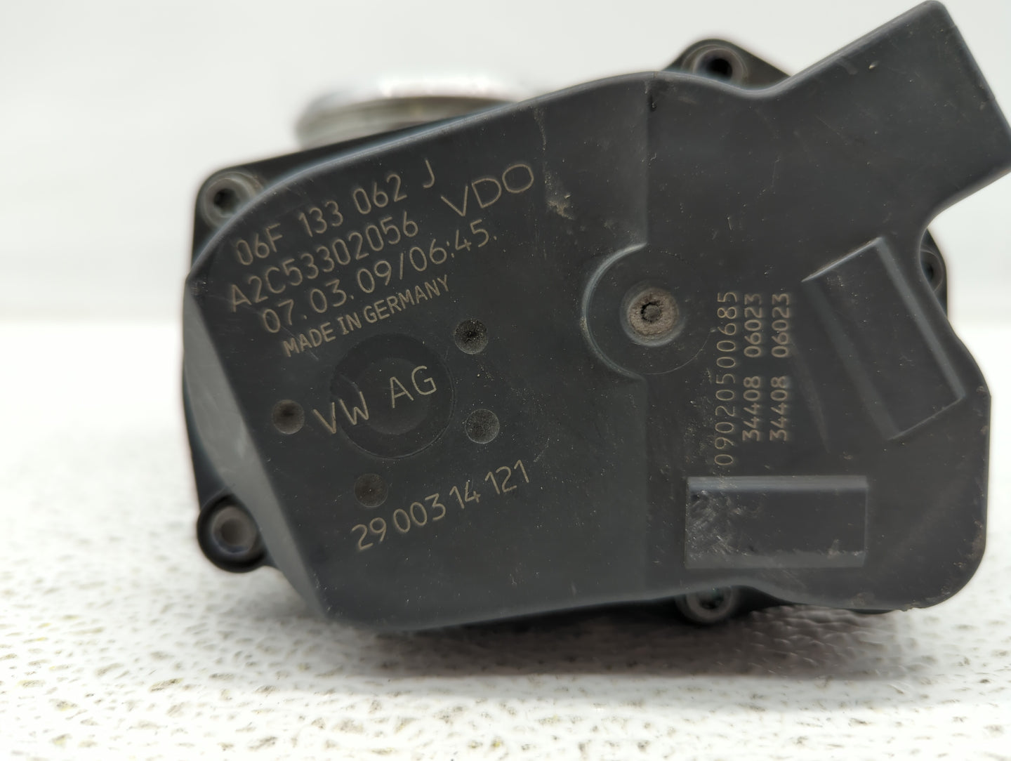 2009-2017 Volkswagen Cc Throttle Body P/N:06F 133 062 G 06F 133 062 Q Fits OEM Used Auto Parts - Oemusedautoparts1.com