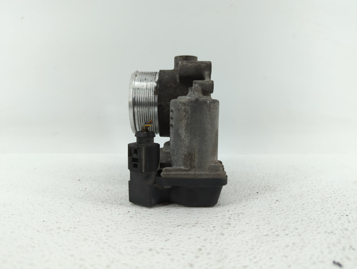 2009-2017 Volkswagen Cc Throttle Body P/N:06F 133 062 G 06F 133 062 Q Fits OEM Used Auto Parts - Oemusedautoparts1.com