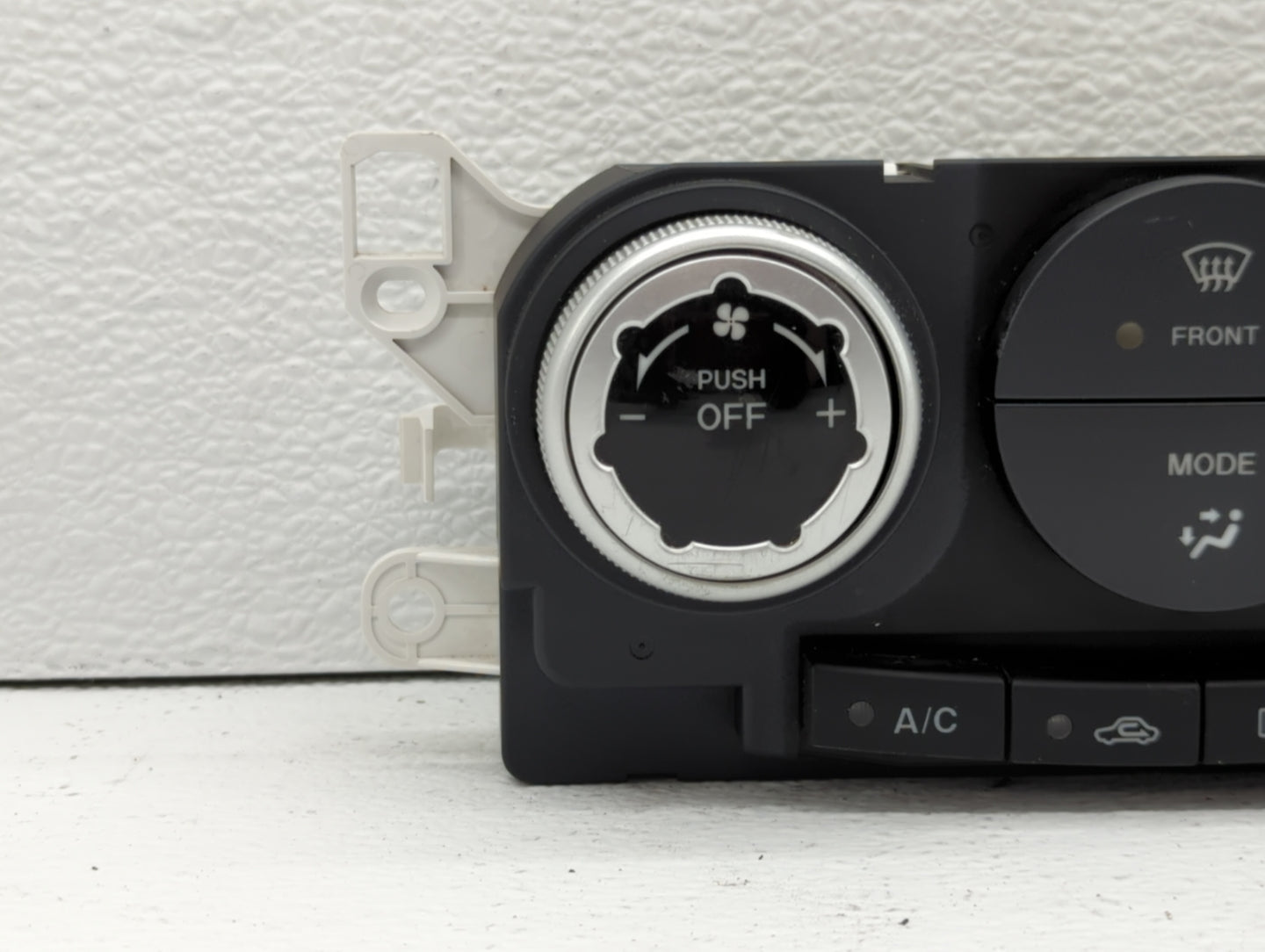 2009-2010 Volkswagen Cc Climate Control Module Temperature AC/Heater Replacement P/N:K1900EG22 F06 Fits Fits 2009 2010 OEM U